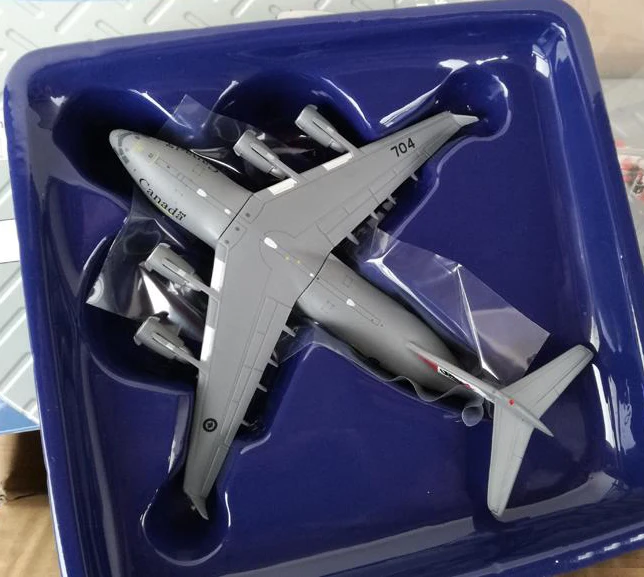 Изысканные 1/400 канадские ВВС C-17 супер транспорт caf072 сплава Коллекционная модель