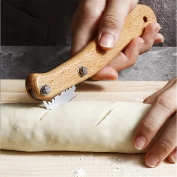 

Arc Slicing Knife Blades Wood Handle Baguette Pastry Cutting Practical Shank Toast Stainless Steel Cutter Baking Home Gadgets