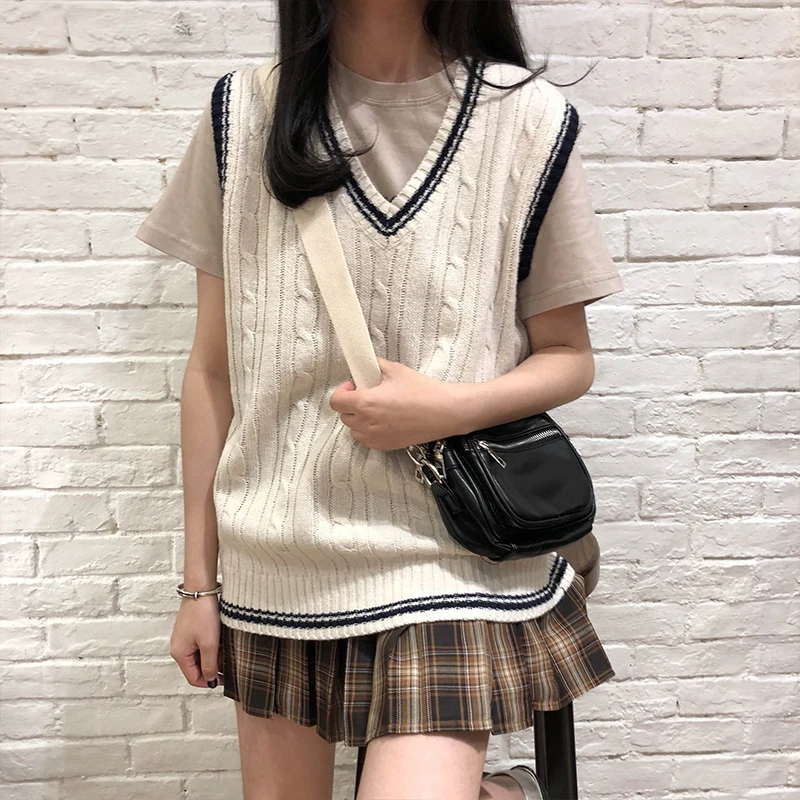 

3 colors 2020 autumn and winter preppy style v neck knitted sleeveless vest sweaters womens pullovers womens (X973)