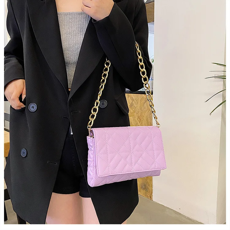 Branded Women's Shoulder Bags 2021 Metal Thick Chain Quilted Designer Purses And Handbag Women Clutch Bags Ladies Striped bag Branded Women's Shoulder Bags 2021 Metal Thick Chain Quilted Designer Purses And Handbag Women Clutch Bags Ladies Striped bag