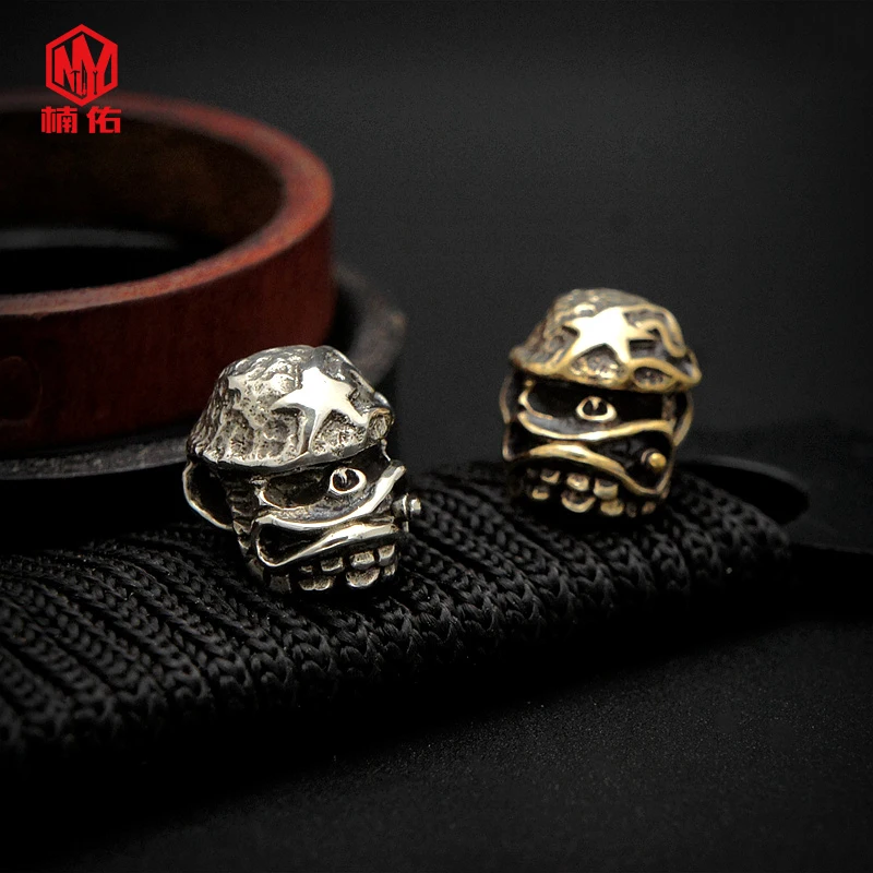 

1PC Hand Carved Angry Monkey Retro Brass Copper EDC Paracord Beads Lanyard Pendants Knife Beads Umbrella Rope Cord Beads Pendant