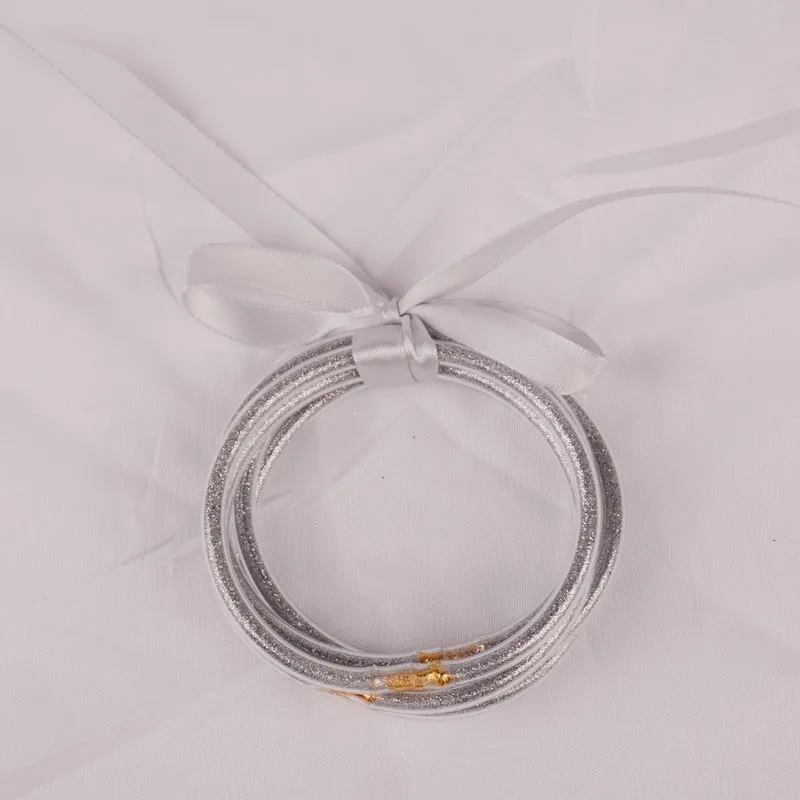 JB0586 silver Дождевые 5 шт./компл. бант буквы веревки заполнены Набор браслетов всепогодный стек силиконовый пластик; желеобразная масса браслеты - Окраска металла: JB0586 silver