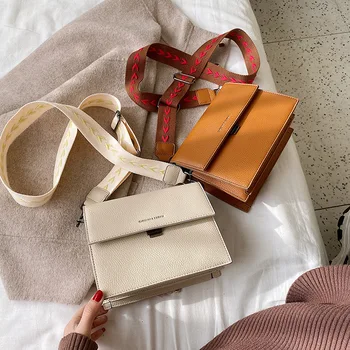

bag for women On the new wide shoulder strap bag women 2019 new Korean Joker shoulder Messenger bag retro small square bag