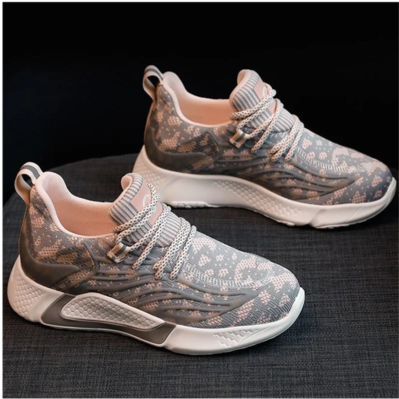 Летящая тканая спортивная обувь для женщин 2020 Новый Дикий сетчатый дышащий
