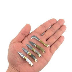 Mini bonito escudo keychian faca dobrável mini lâmina colar bolso carteira chaveiro facas sobrevivência edc ferramenta cortador descascador