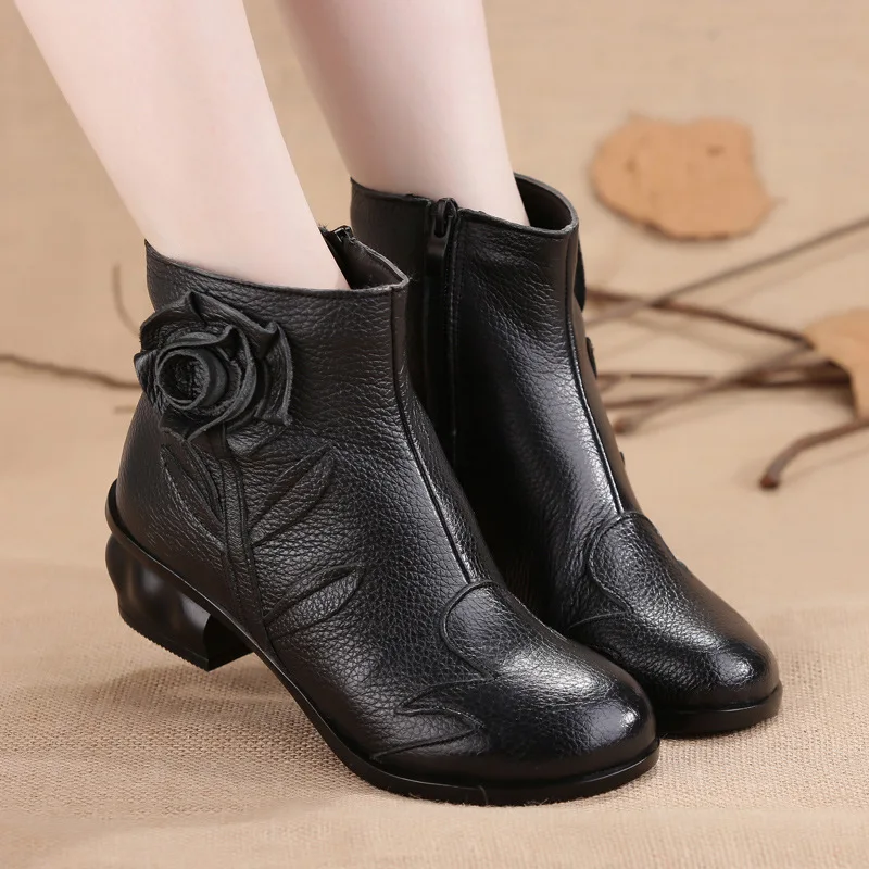 

Item Number 701, Classic Series-, Ethnic-Style Flower Short Boots, Comfortable Semi-high Heeled, Standard Size,