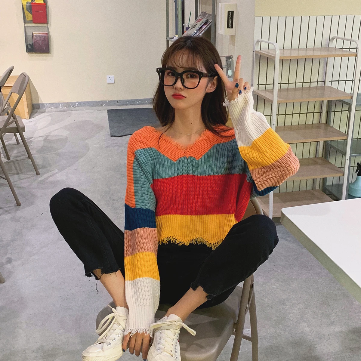 Neploe пуловер с кисточками трикотаж Радужный полосатый корейский свободный короткий свитер женский осень длинный рукав v-образный вырез трикотажные джемперы 54438