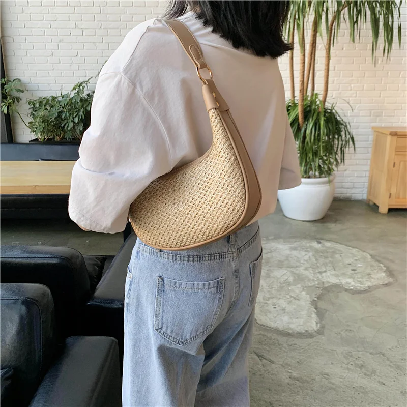 Рисунок 2 - Женская сумка через плечо CAREY KEY