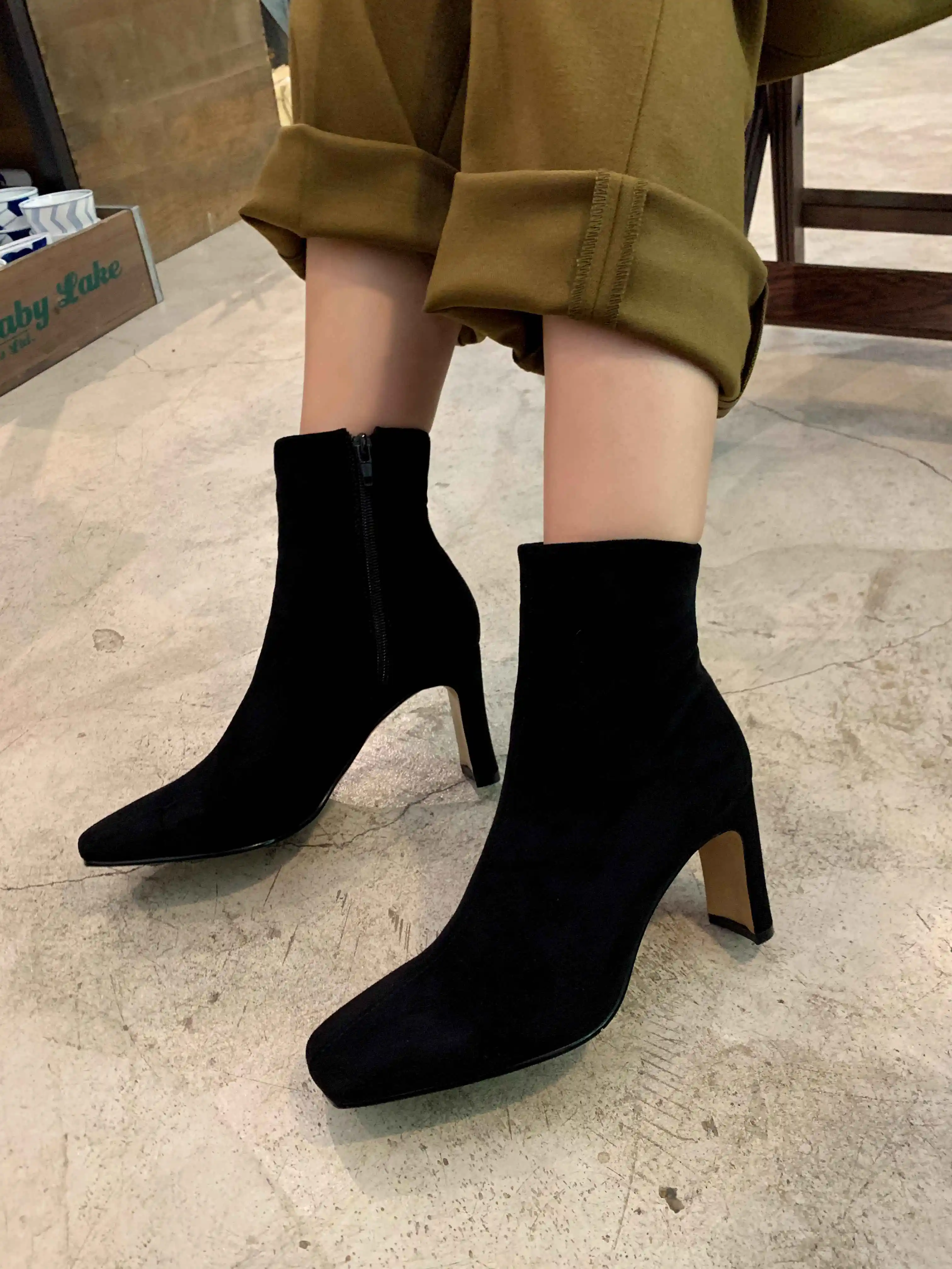 Krazing pot Chelsea boots real leather stone pattern high street fashion square toe thick high heel zip gorgeous ankle boots L61