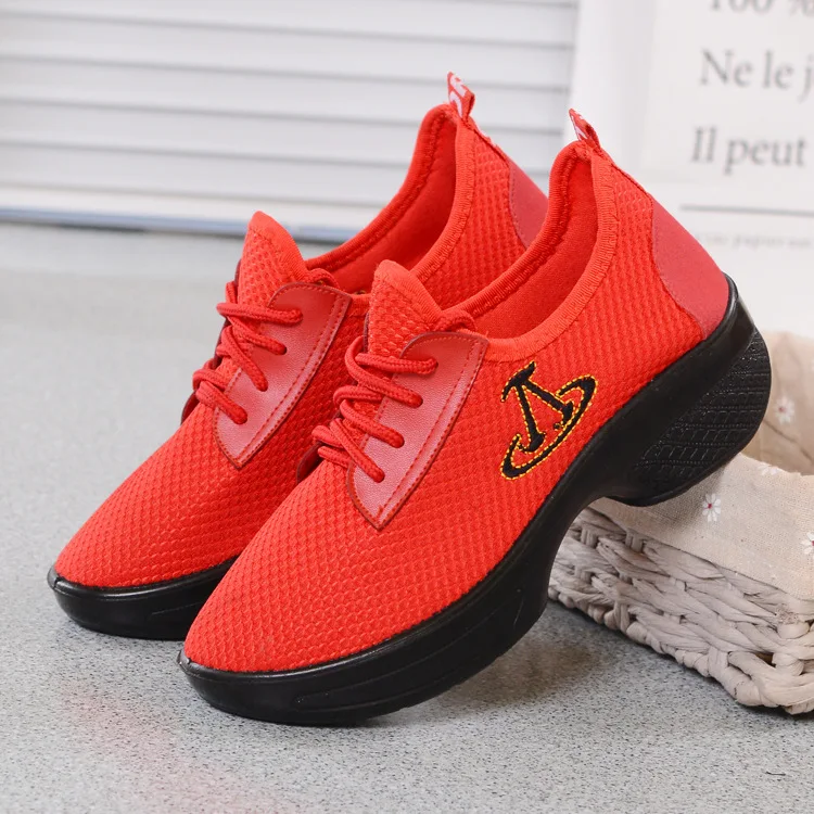 

2018 Spring Old Beijing Anti-slip Soft-Sole Dance Shoes Square Ballet Dance Shoes round-Toe Low Top Hotel li yi xie