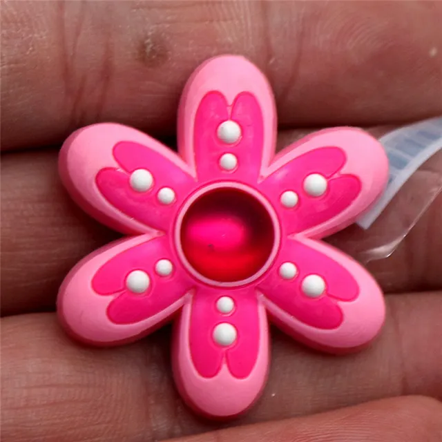 1pcs High Imitation Shoe Charms Colorful Heart-shaped Shoe Buckles Original Accessory fit Bracelets Croc JIBZ Kids Gifts F-ZBX20 P