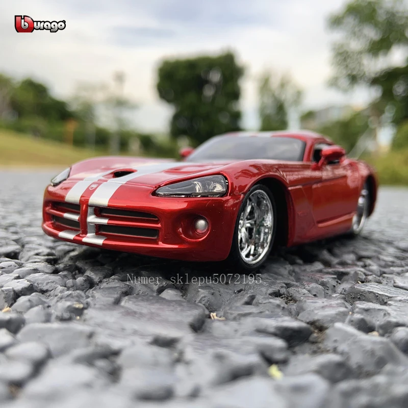 Bburago 1:32 Dodge Viper  Simulation alloy car model plexiglass dustproof display base packaging series Collect gifts toy