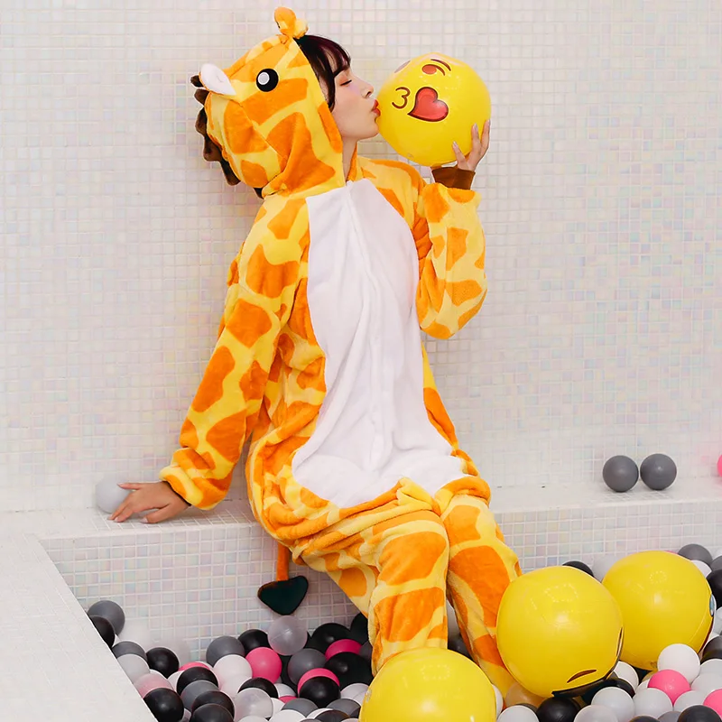 giraffe Женские пижамы с единорогом, комплекты кугуруми, фланелевые пижамы с милыми животными, женские зимние пижамы с единорогом и пандой, пижамы, домашняя одежда - Цвет: giraffe