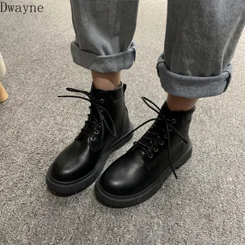 

2019 autumn new Korean version of the wild thick-soled locomotive boots ins street shooting Martin boots short tube women's shoe