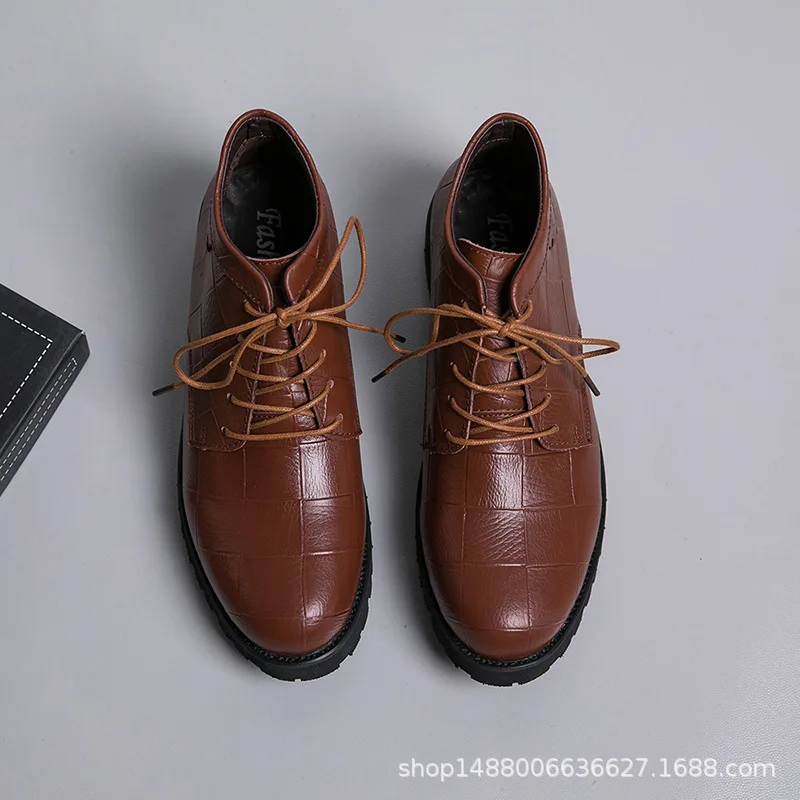 

Autumn And Winter New Style Martin Boots Men's Versatile Short Boots Casual Embossed Men's Boot Mid-top Men British Style Worker