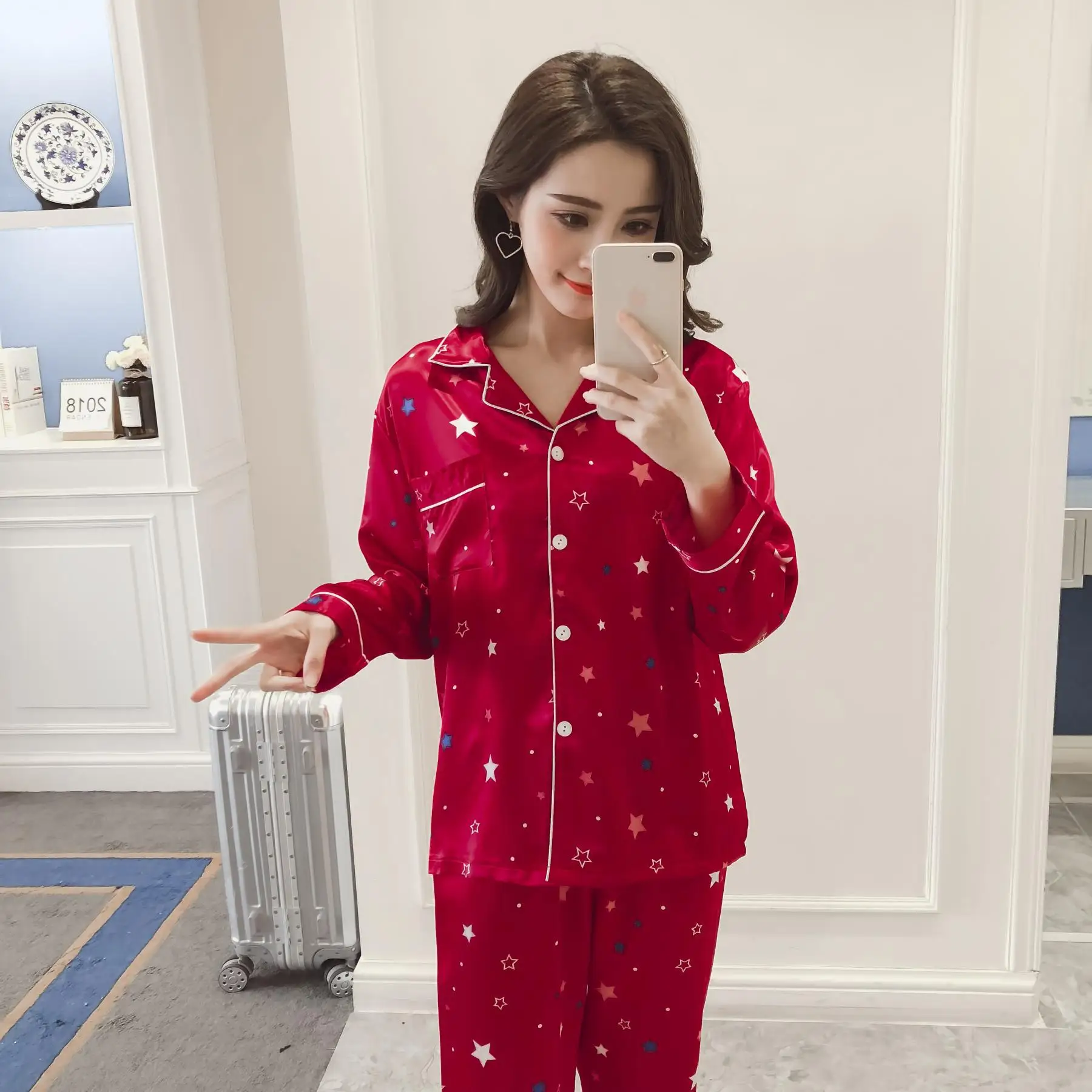 

Autumn New Style Pajamas Women Long Sleeve Five-pointed Star Model Silk Sweet Silk Thin Cardigan Homewear Set