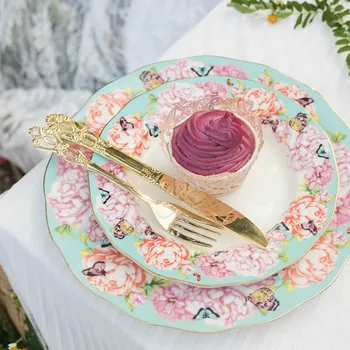 

European Bone China Coffee Cup and Saucers High Quality Luxury Tea Pot Set Porcelain Espresso Cups Caneca Drinkware Set DA60BYD