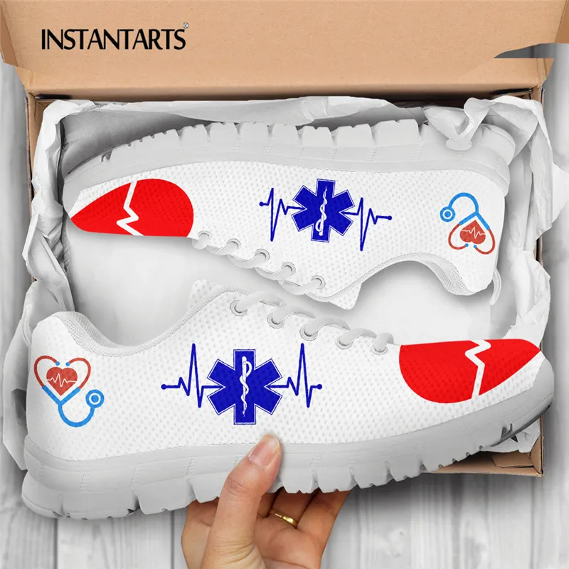 

Cool Paramedic Designer Flat Shoes For Women Sport Sneaker Breathable Mesh Running Lace-Up Nursing Shoe Chaussures Femme 2023