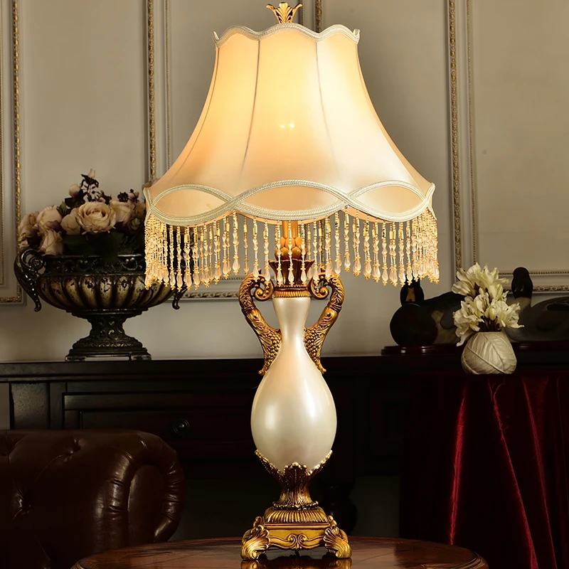 

Luxury Art Deco Table Lamp Classical E27 Resin Table Lamps for Living Room Bedroom Bedside Lamps Reading Lighting Table Lights