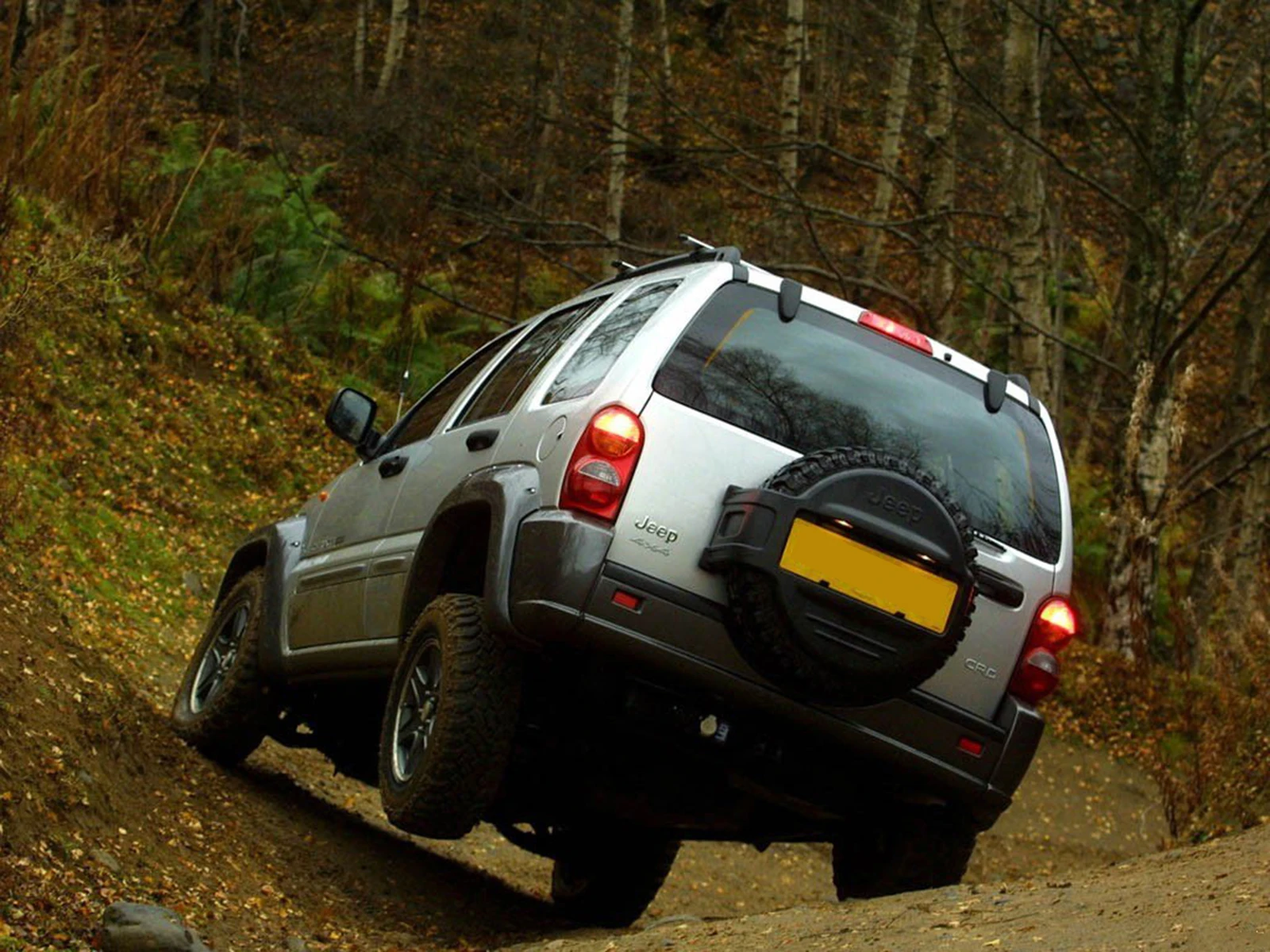 Для Jeep Grand Cherokee MK III 2005-2010 светодиодный высокий уровень тормозной светильник с красными линзами Новинка