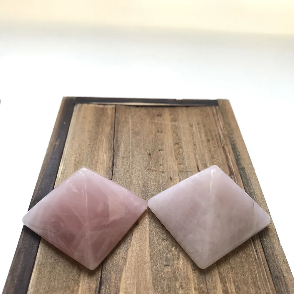 

High Quality Natural Stone 40mm Rose Quartz Pyramid Shape Stone Hand Crafted & Polished For Gift &Home Decor WT