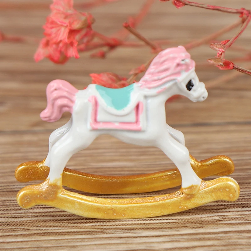 1:12 Dollhouse Miniature Kit Super Cute Little Cute Metal Horse Chair Diy Children's Room Doll House Miniatures Accessories