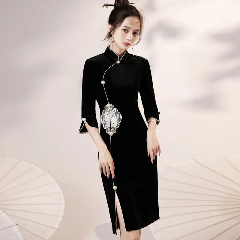 

Black Cheongsam 2021 New Young Velvet Embroidery Retro Long-sleeved Daily Chinese Style Dress Autumn Dresses for Women Party