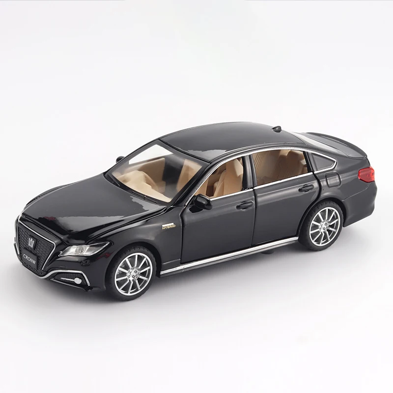 1:32 Toyota Crown Car Model Sound And Light Alloy Die Cast