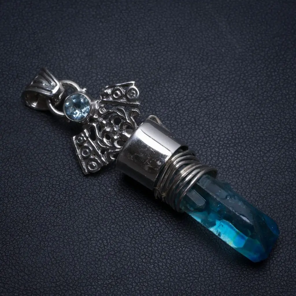 Серебряная подвеска с натуральным крашеным голубым кварцем Aura и топазом 2 1/4