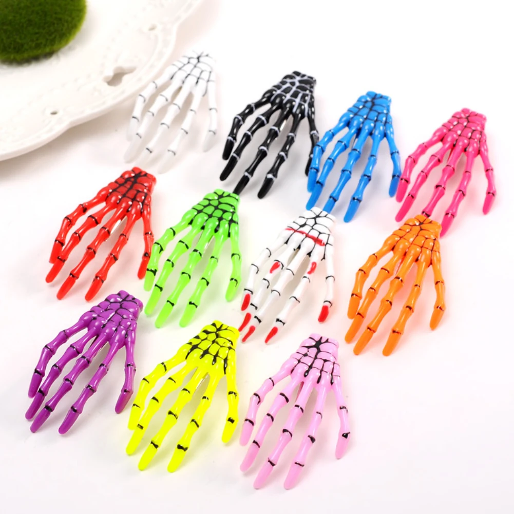 Punk Women Skeleton Claw Zombie Hand Hair Clip Hairpin Bobby Pin Halloween Decor unique hair decor for Halloween party Hairpin