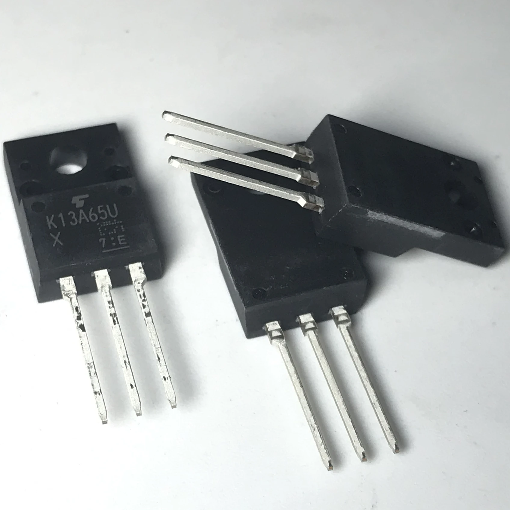 TK13A65U K13A65U TO-220F 13A 650V и 10 шт./лот