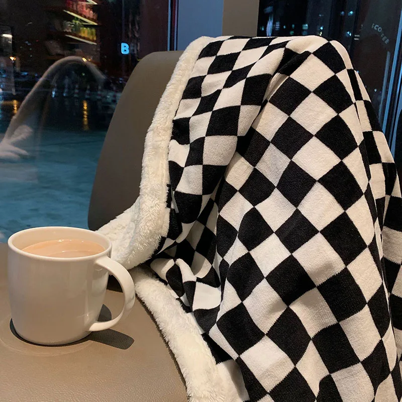 

Checkerboard Grid Flannel Blanket Super soft Lamb wool Sofa Throw Blanket Multifunction travel blanket Bedspread on the bed