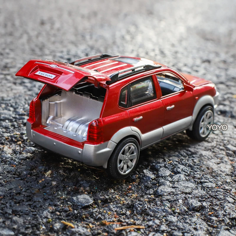 1:24, высокая симуляция, Пекин, hyundai Tucson, внедорожная модель автомобиля, оригинальное моделирование, металлические украшения, вытяжной автомобиль, детские игрушки
