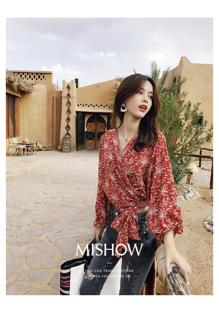 Mishow, женская блузка, новинка, весна-лето, Женская Повседневная тонкая шифоновая рубашка, цветочный принт, винтажный v-образный вырез, топы MX18C4824