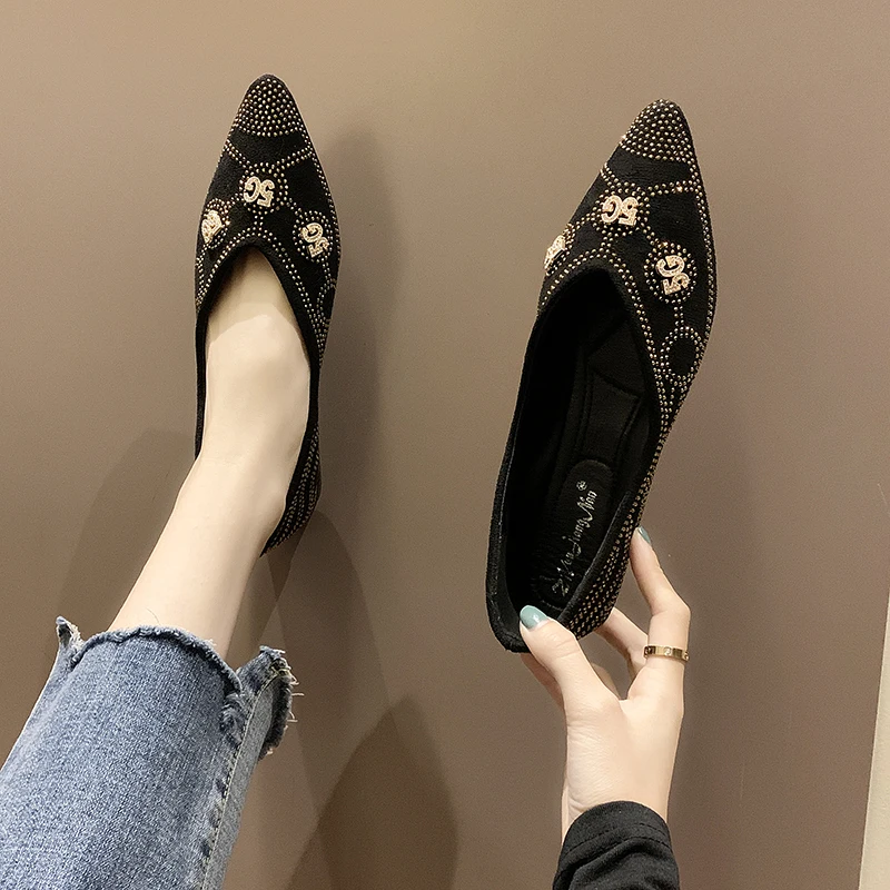 

2020 Spring Shoes Women Larger Sizes 35-39 Flats Loafers Shoes Pointed Toe Shallow Mouth Slip-on Rhinestone Ladies Loafer