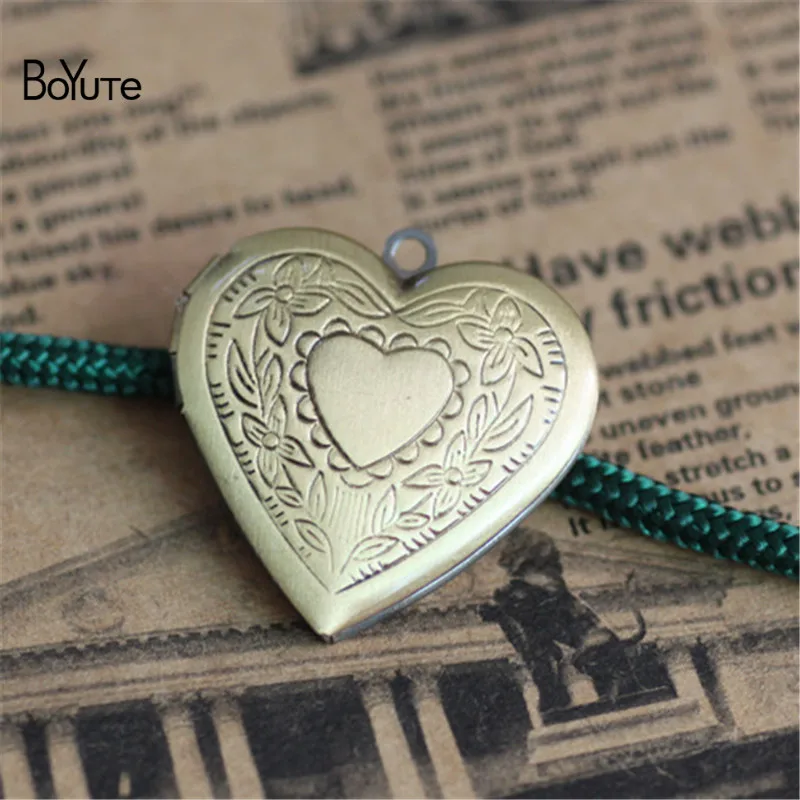 BoYuTe 10Pcs Metal Brass 285MM Heart Locket Photo Pendant Floating Locket Charms (1)