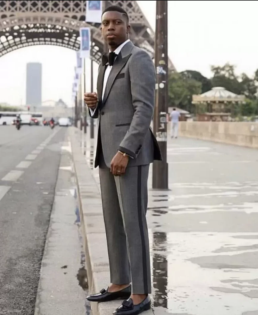 

Костюм мужской свадебный из двух предметов, пиджак и брюки