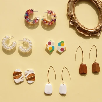 

AOMU 2020 New Colorful Irregular Transparent Acrylic Geometric C Shape Pearl Earrings for Women Wooden Earrings Jewelry Gifts