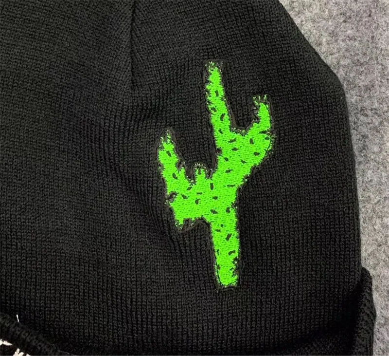 BEANIE Travis Cactus Jack Boys Cracked 