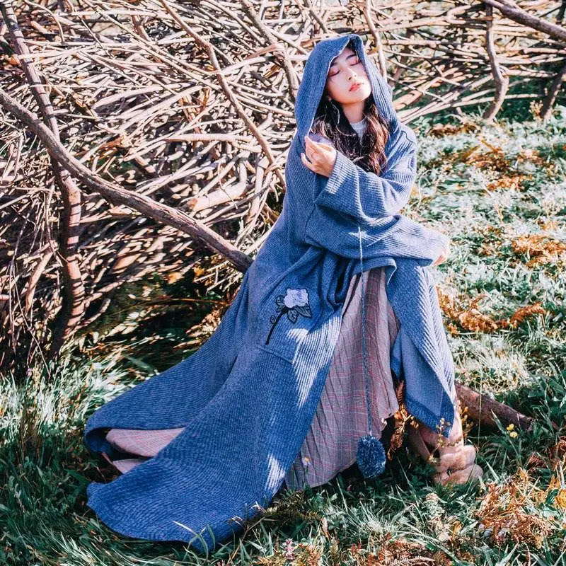 Осенне-зимний Кардиган в стиле бохо, объемный вязаный кардиган с капюшоном и вышитыми розами, свитер с разрезом на рукавах