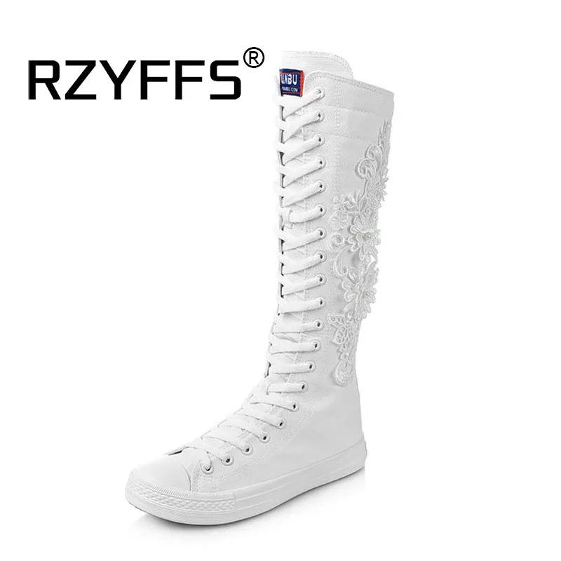 Женские высокие кроссовки повседневные холщовые черного и белого цветов