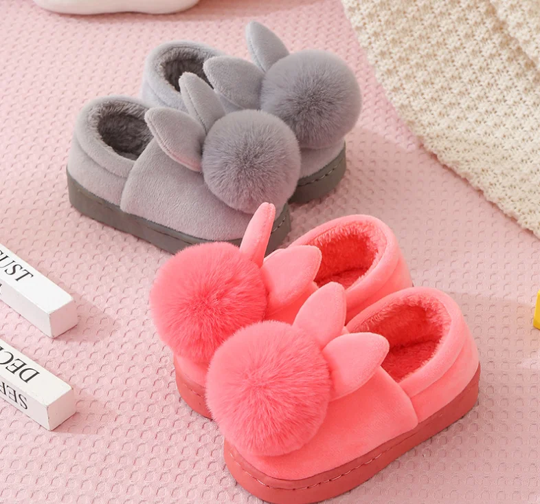 

2020 new children's slippers autumn and winter indoor girl Princess lovely boy warm wool cotton slippers light shoes