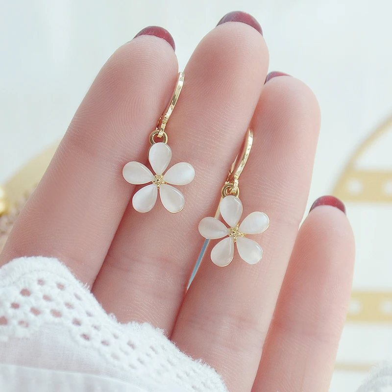 Ins Hot Sale Cute Simple Flower Opal Earring for Women Temperament Drop Earrings Wedding Daily Bijoux Accessories Pendant Gift