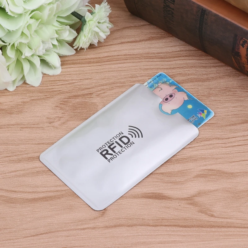 

Anti-Scan Card Sleeve Credit RFID Card Protector Anti-magnetic Aluminum Foil Portable Bank Card Holder