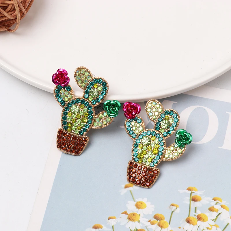 

JUJIA Fashion Green Plant Stud Earrings For Women Unique Shining Crystal Jewelry Christmas Gifts Accessories Brincos