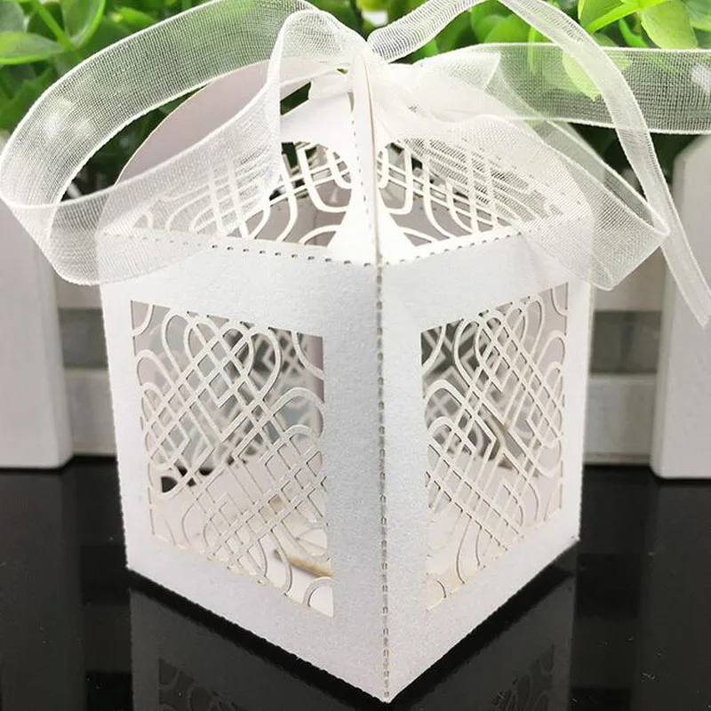 

50Pcs Hollow Laser Cut Candy Box Wedding Favors And Gifts Box Baby Shower Chocolate Box For Party Decoration Supplies