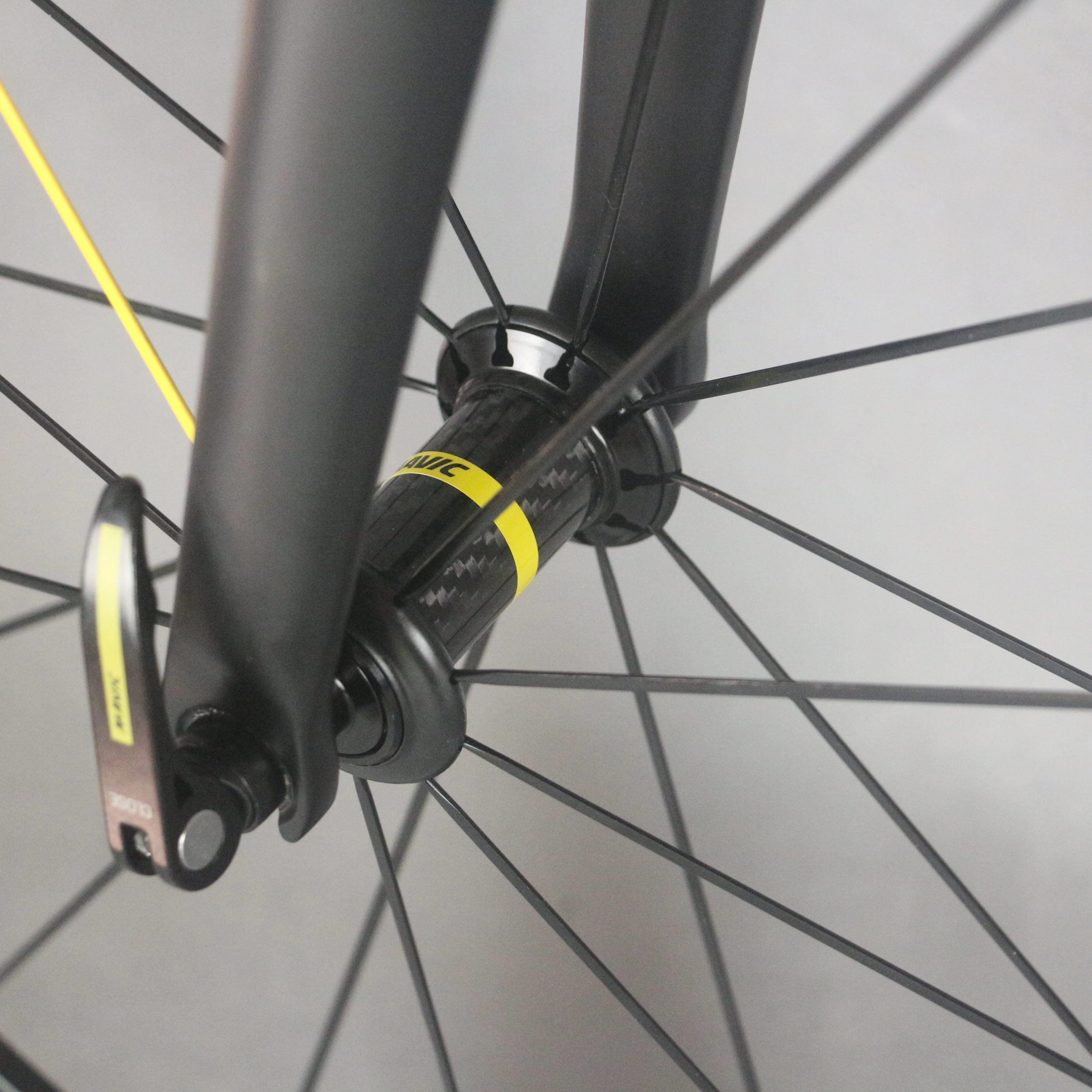 TT-X2 Aero road complete bike with R7000 groupset Cassette 11-25 Crankset 39-53T, 172.5mm with aluminum wheels