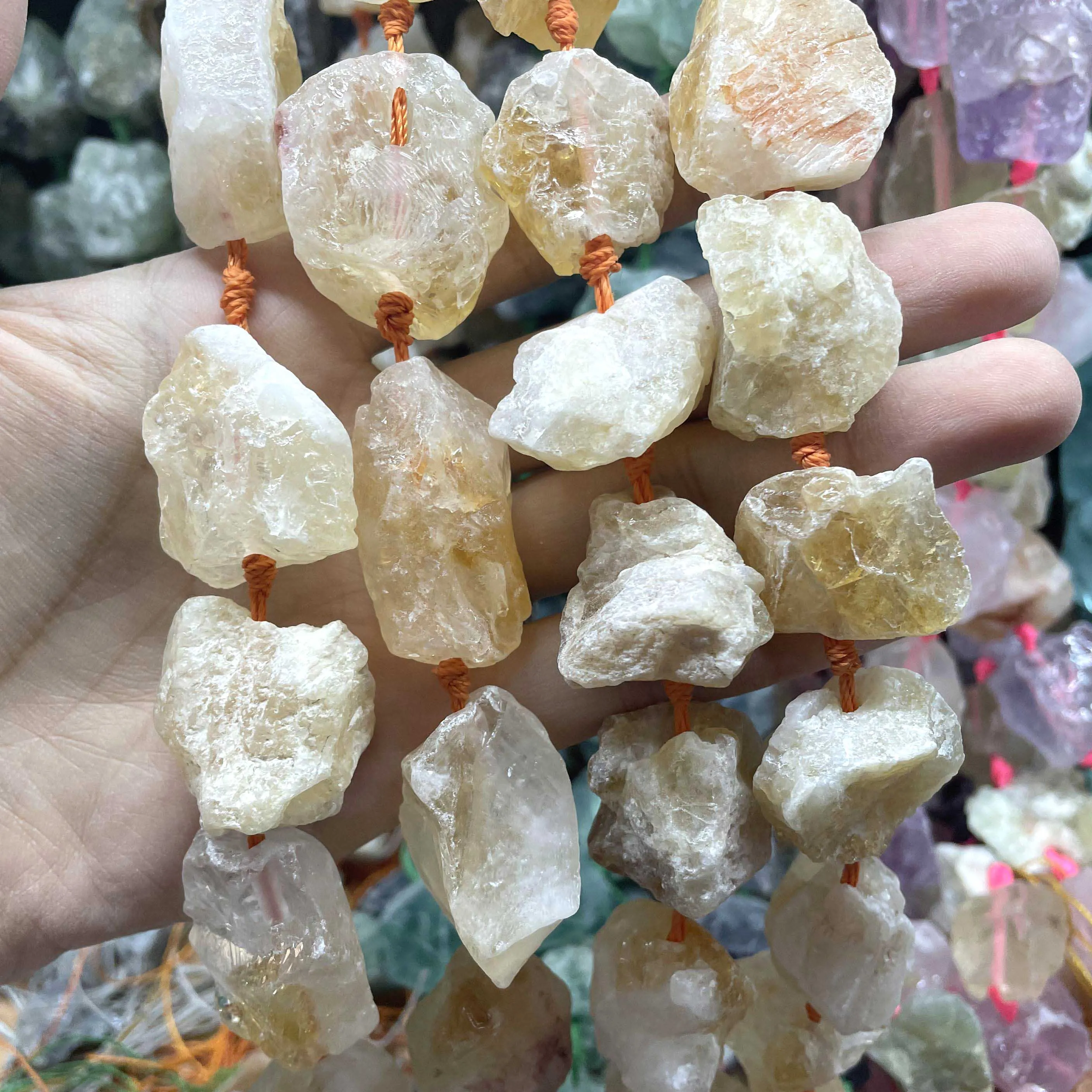 thumbnail image 1 of Piedras naturales irregulares de forma libre, en bruto, lapislázuli, amatistas, minerales, citrinas, amazonita, pepitas de cristal, cuentas para hacer joyas, 1 of 5