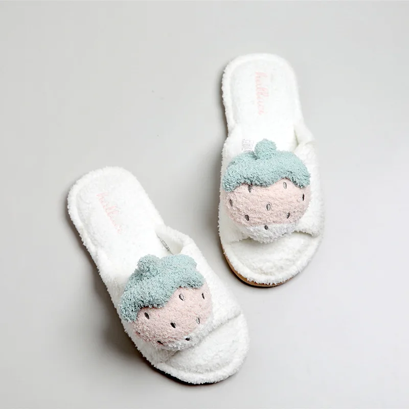 Новинка; kawaii; домашняя обувь с клубничкой; женские тапочки; милые сезонные Вьетнамки с открытым носком; замшевая обувь для спальни; нескользящая женская обувь; Тапочки