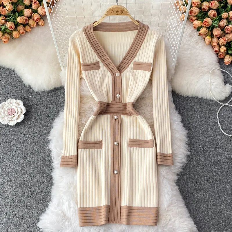 Женское трикотажное мини-платье-свитер с V-образным вырезом | Женская одежда